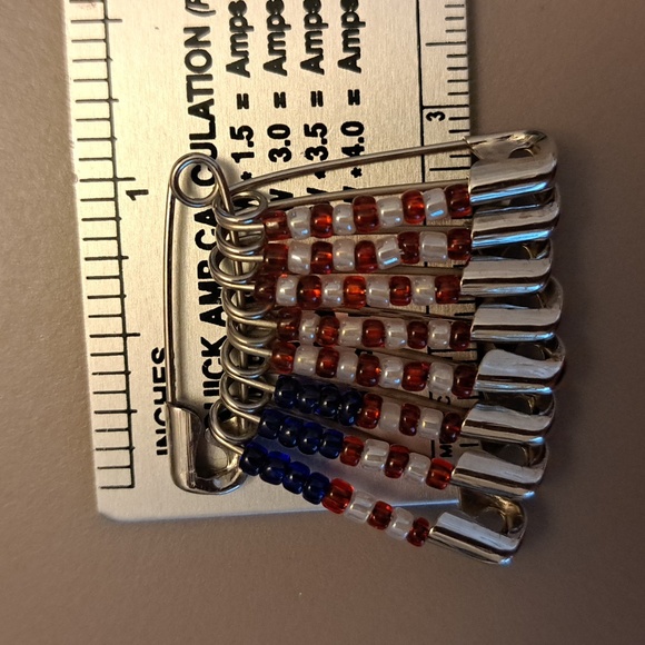 Safety pin flags, 5 total - Picture 3 of 4